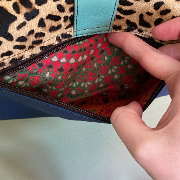 Soruka Leather Crossbody/Wristlet - Picture 4 of 7